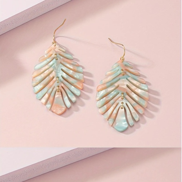 🍬Pastel Cotton Candy Fern/Leaf Acrylic lightweight Dangle Hook Drop Earrings - Picture 14 of 15